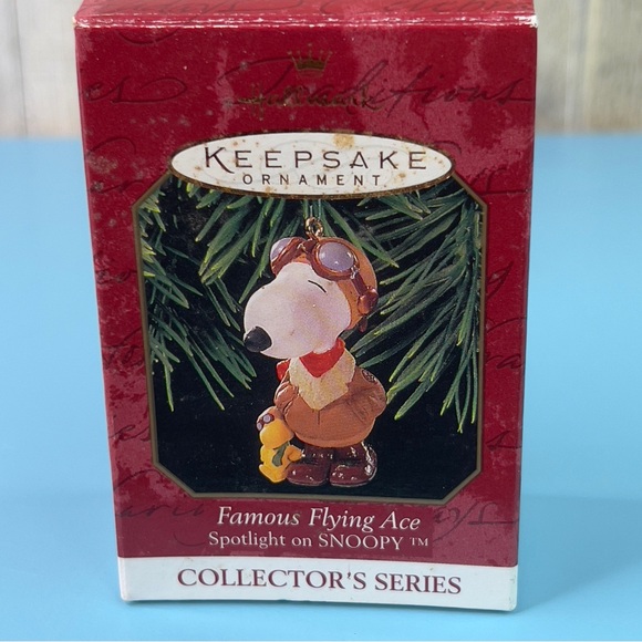 Hallmark Keepsake Ornament Famous Flying Ace Spotlight On Snoopy Dated 1999 - Picture 1 of 4